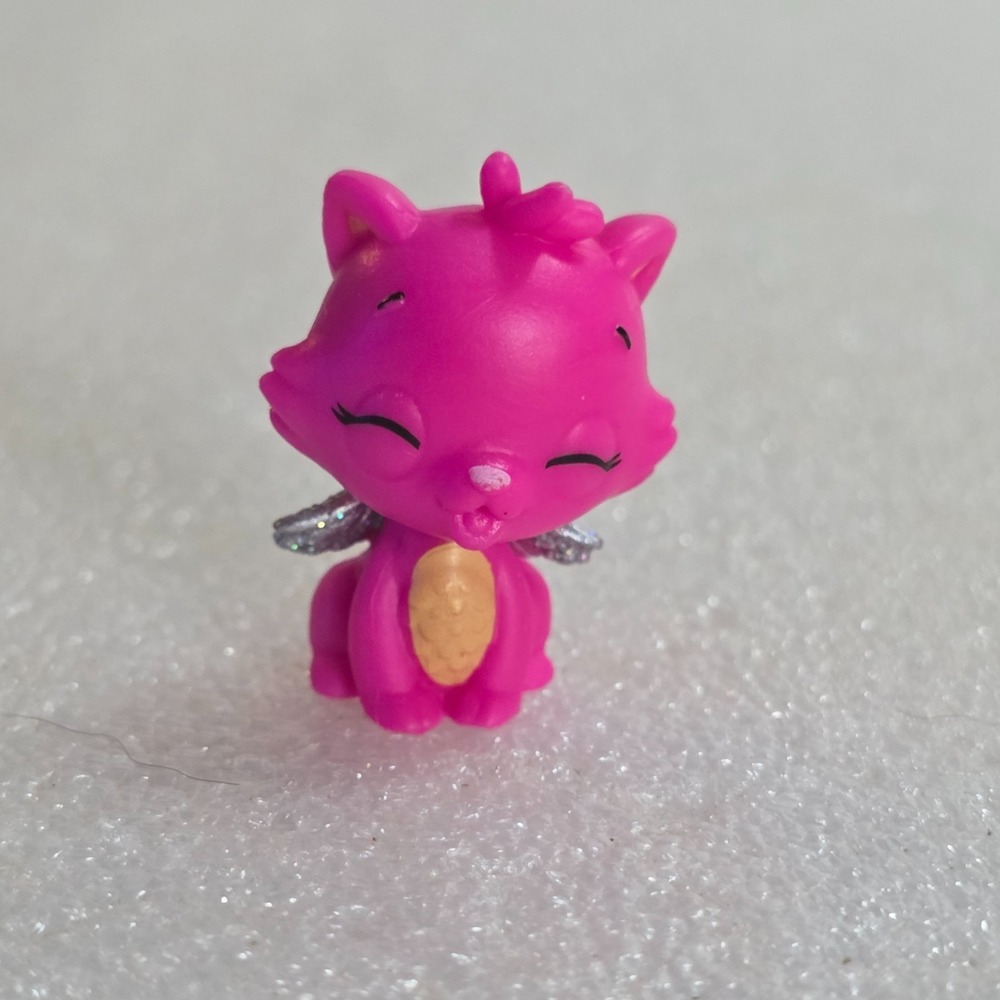Spin Master Hatchimals CollEGGtibles Pink Kittycan Kitty Cat Figure 1"